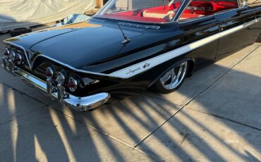 Chevrolet-Impala-1961-Coupe-1