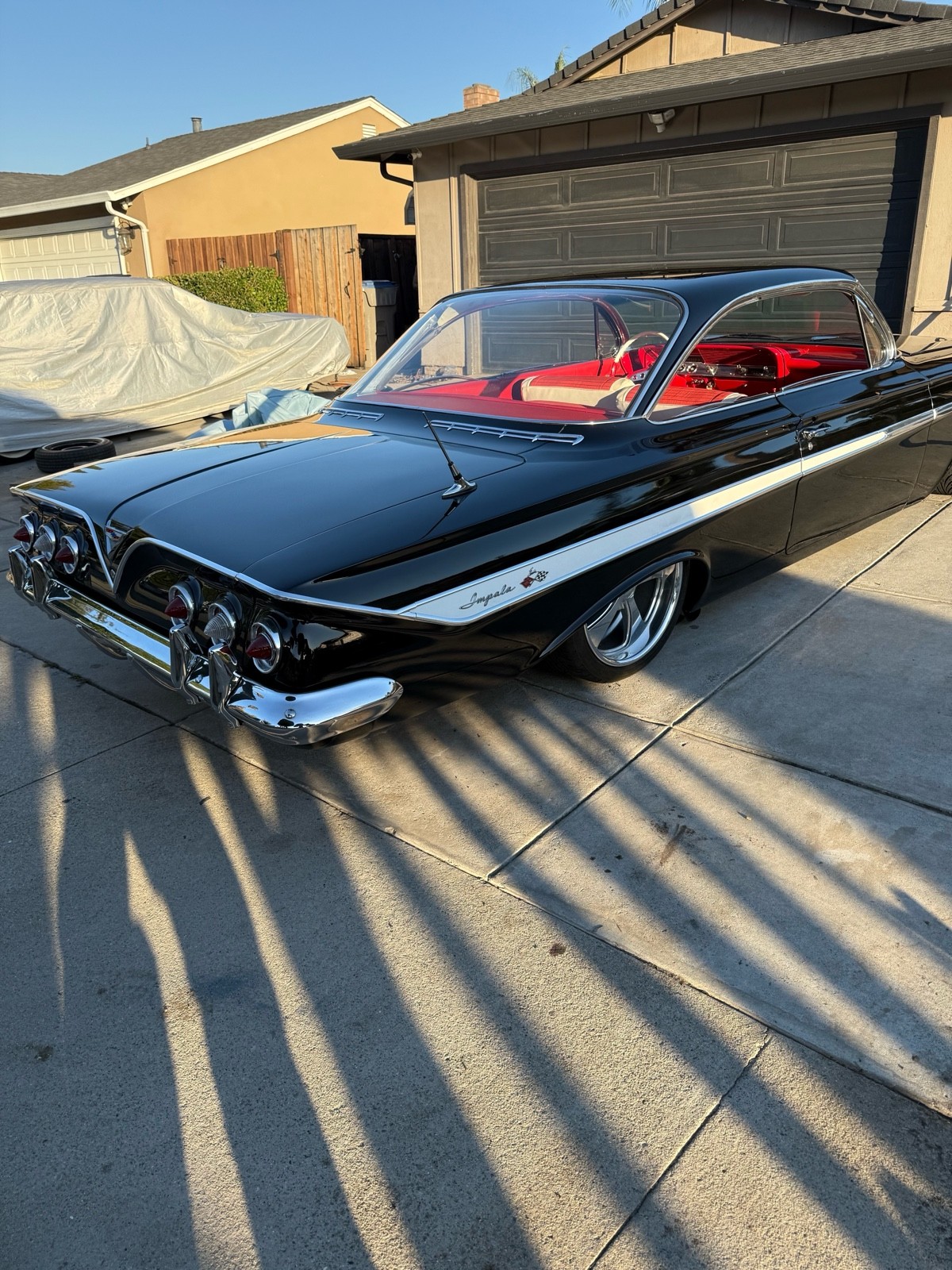 Chevrolet-Impala-1961-Coupe-1