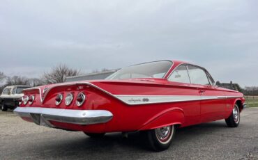 Chevrolet-Impala-1961-Coupe-13