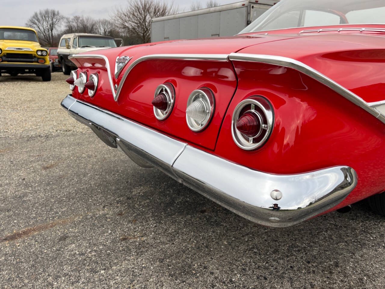 Chevrolet-Impala-1961-Coupe-14