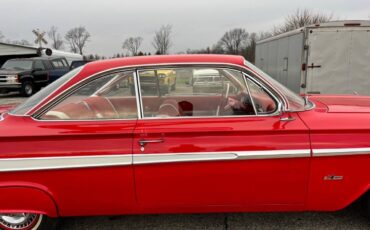 Chevrolet-Impala-1961-Coupe-17