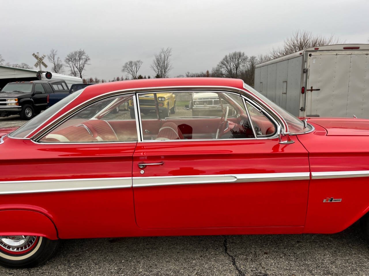 Chevrolet-Impala-1961-Coupe-17