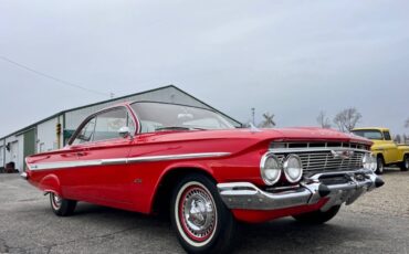 Chevrolet-Impala-1961-Coupe-2