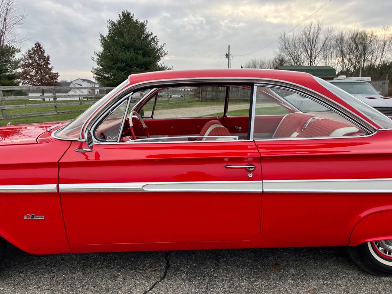 Chevrolet-Impala-1961-Coupe-24