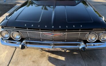 Chevrolet-Impala-1961-Coupe-3