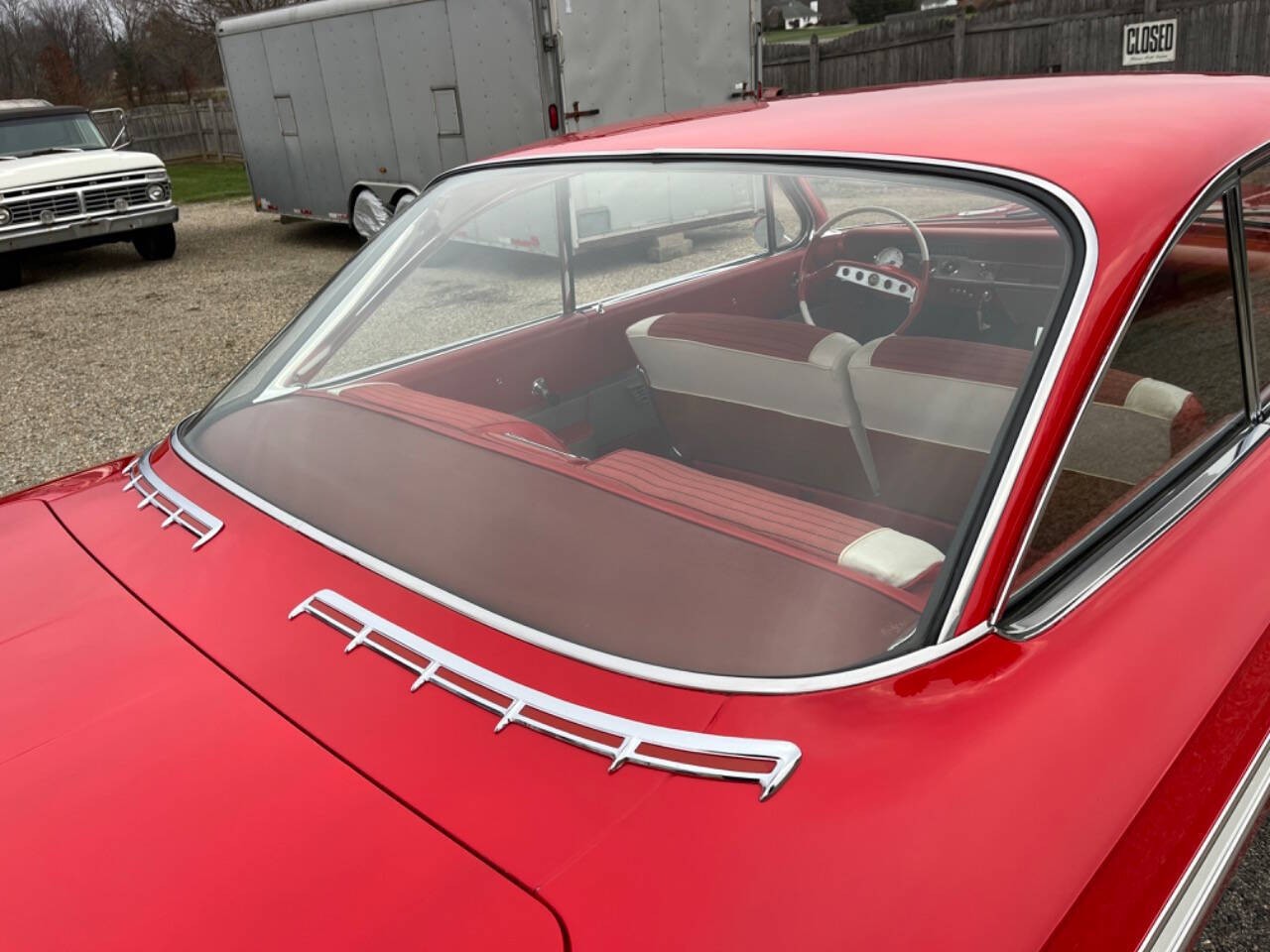 Chevrolet-Impala-1961-Coupe-30