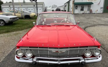 Chevrolet-Impala-1961-Coupe-4