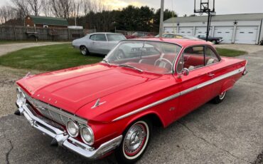 Chevrolet-Impala-1961-Coupe-5