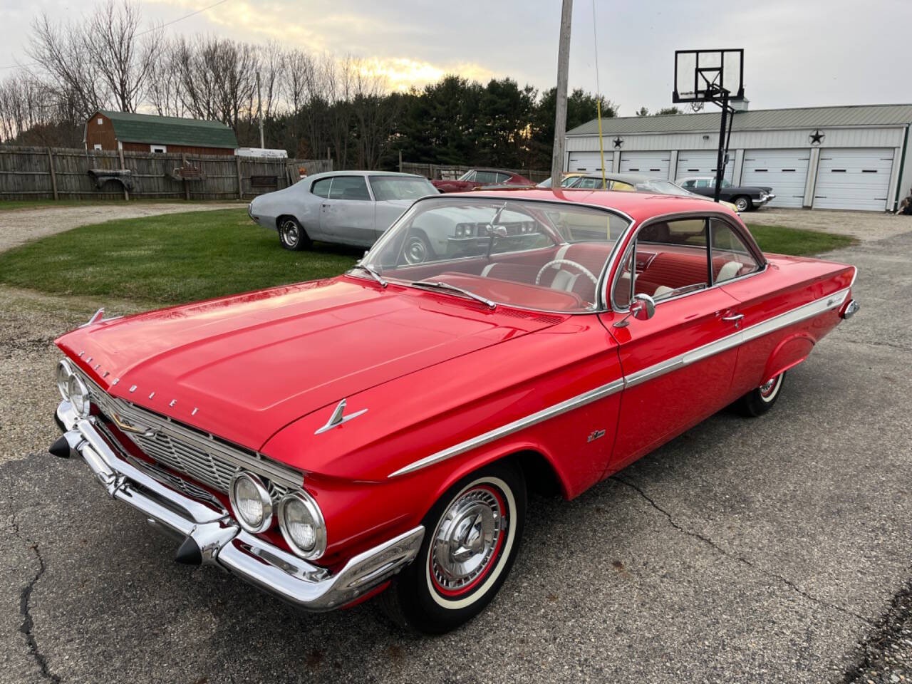 Chevrolet-Impala-1961-Coupe-5