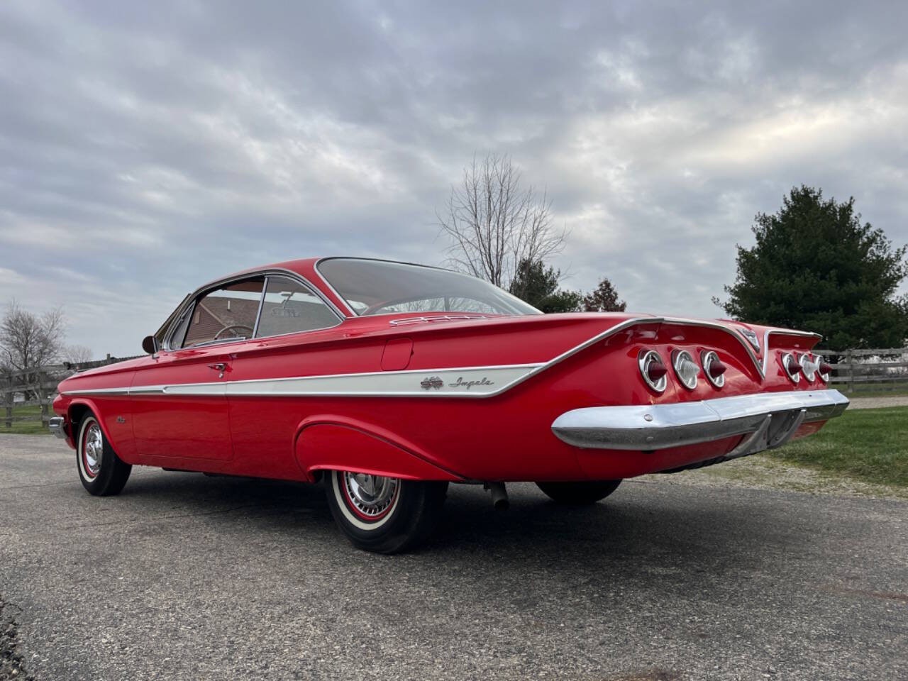 Chevrolet-Impala-1961-Coupe-9