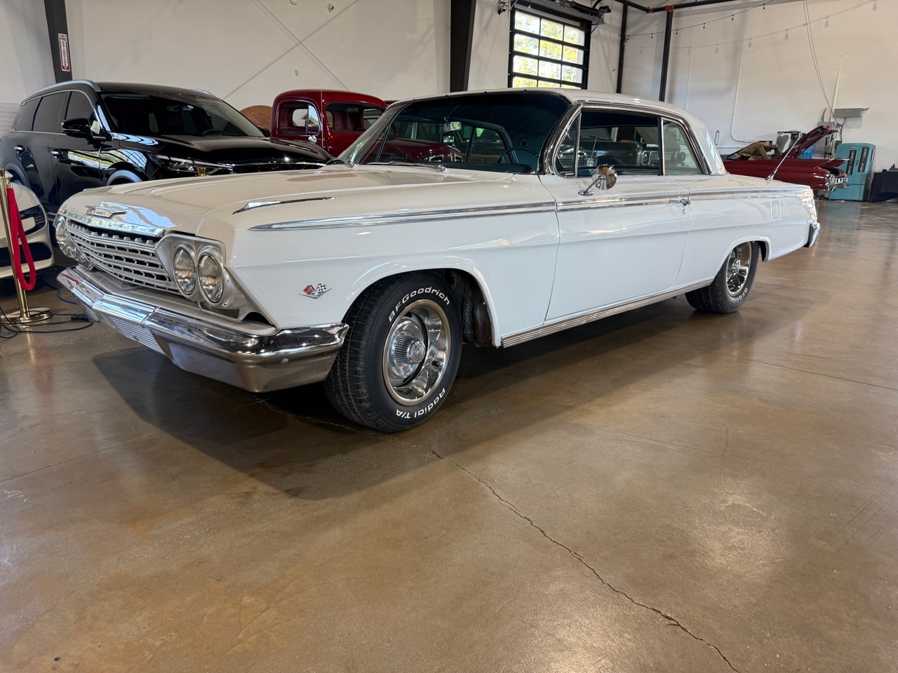 Chevrolet-Impala-1962-Classic-Car-1