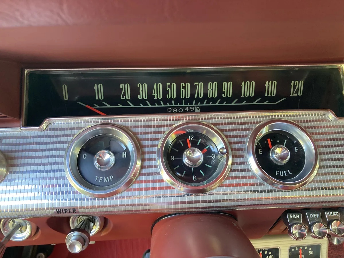 Chevrolet-Impala-1962-Red-Red-15