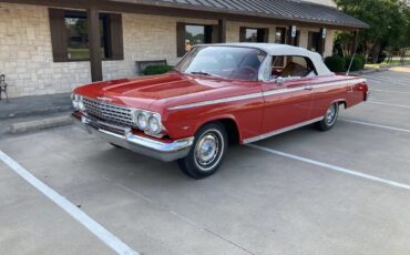 Chevrolet-Impala-1962-Red-Red