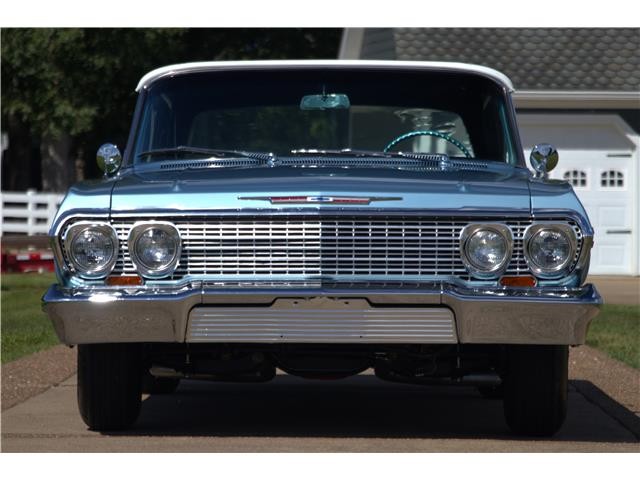 Chevrolet-Impala-1963-Convertible-11
