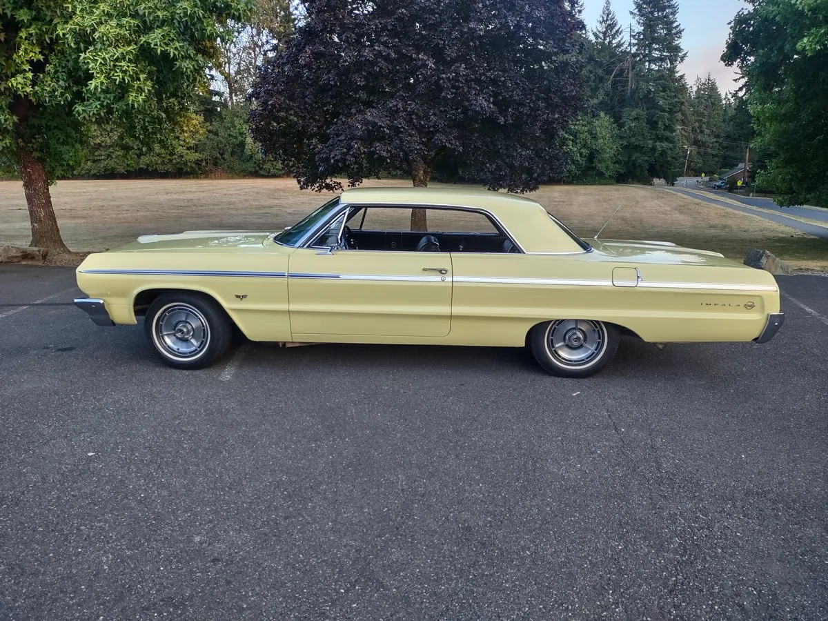 Chevrolet-Impala-1964-2