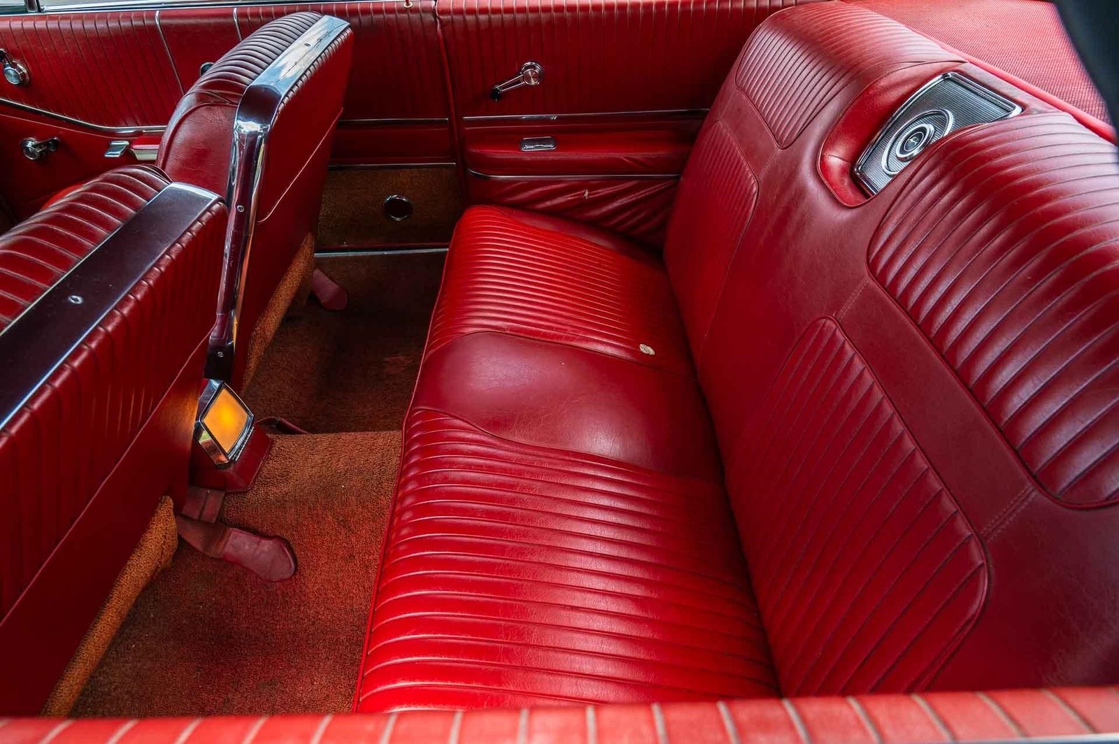 Chevrolet-Impala-1964-2-Door-21