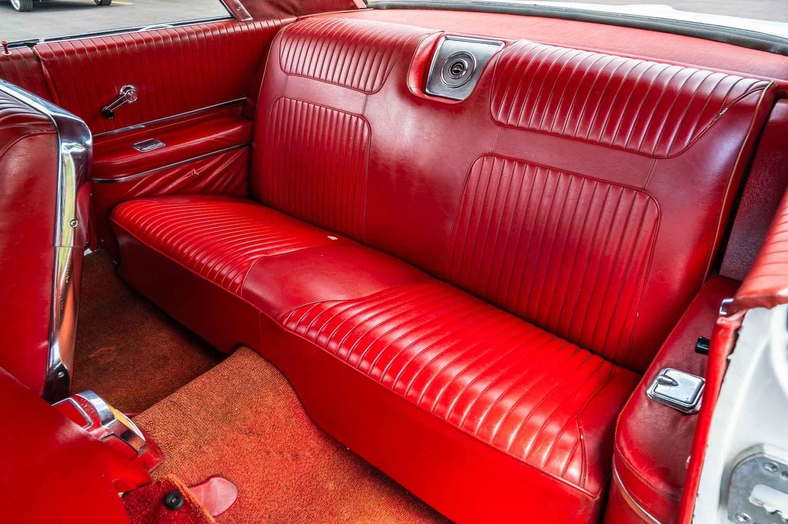 Chevrolet-Impala-1964-2-Door-22