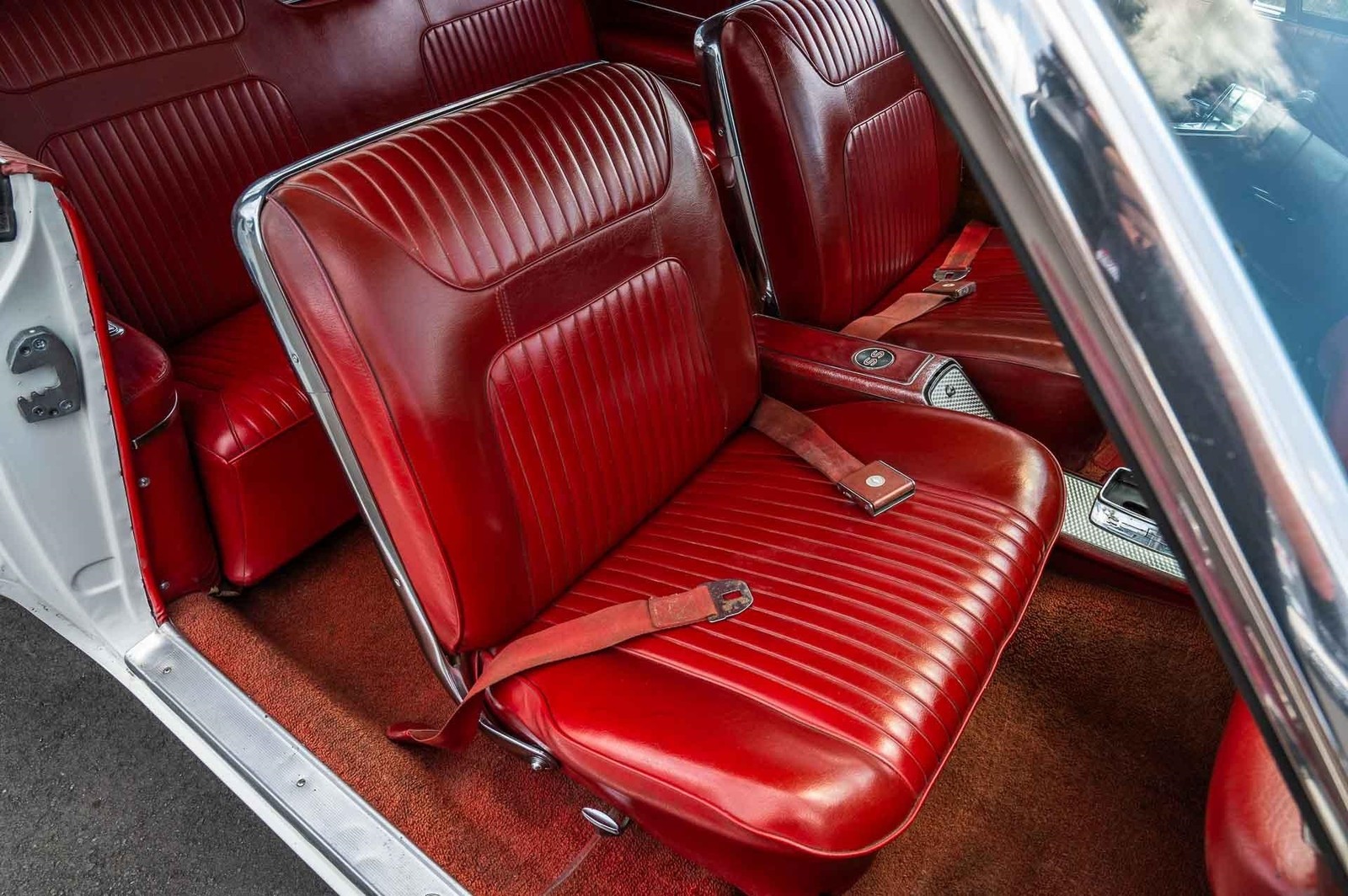 Chevrolet-Impala-1964-2-Door-26
