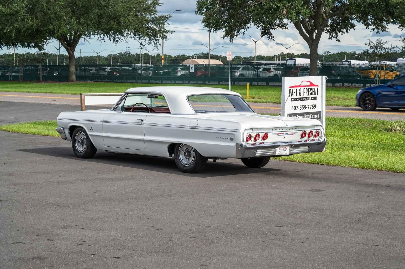 Chevrolet-Impala-1964-2-Door-3