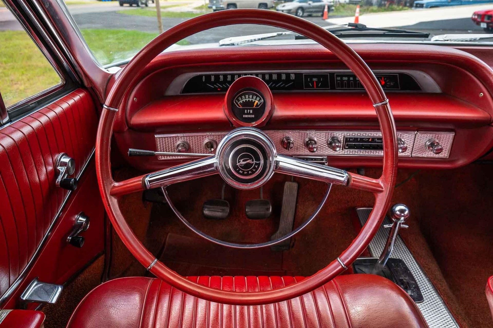 Chevrolet-Impala-1964-2-Door-30