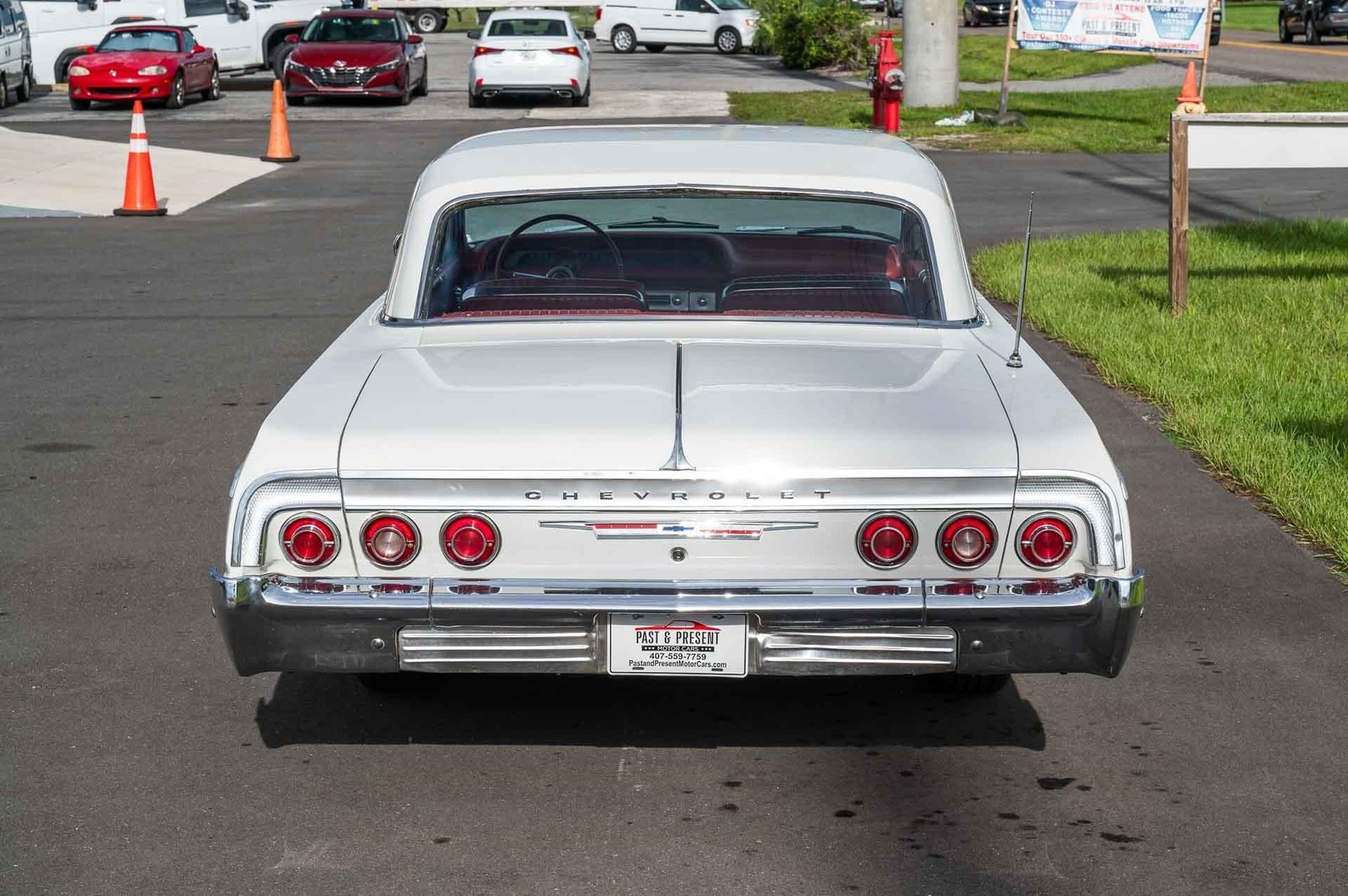 Chevrolet-Impala-1964-2-Door-4