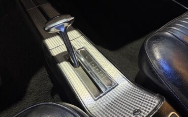 Chevrolet-Impala-1964-Classic-Car-11