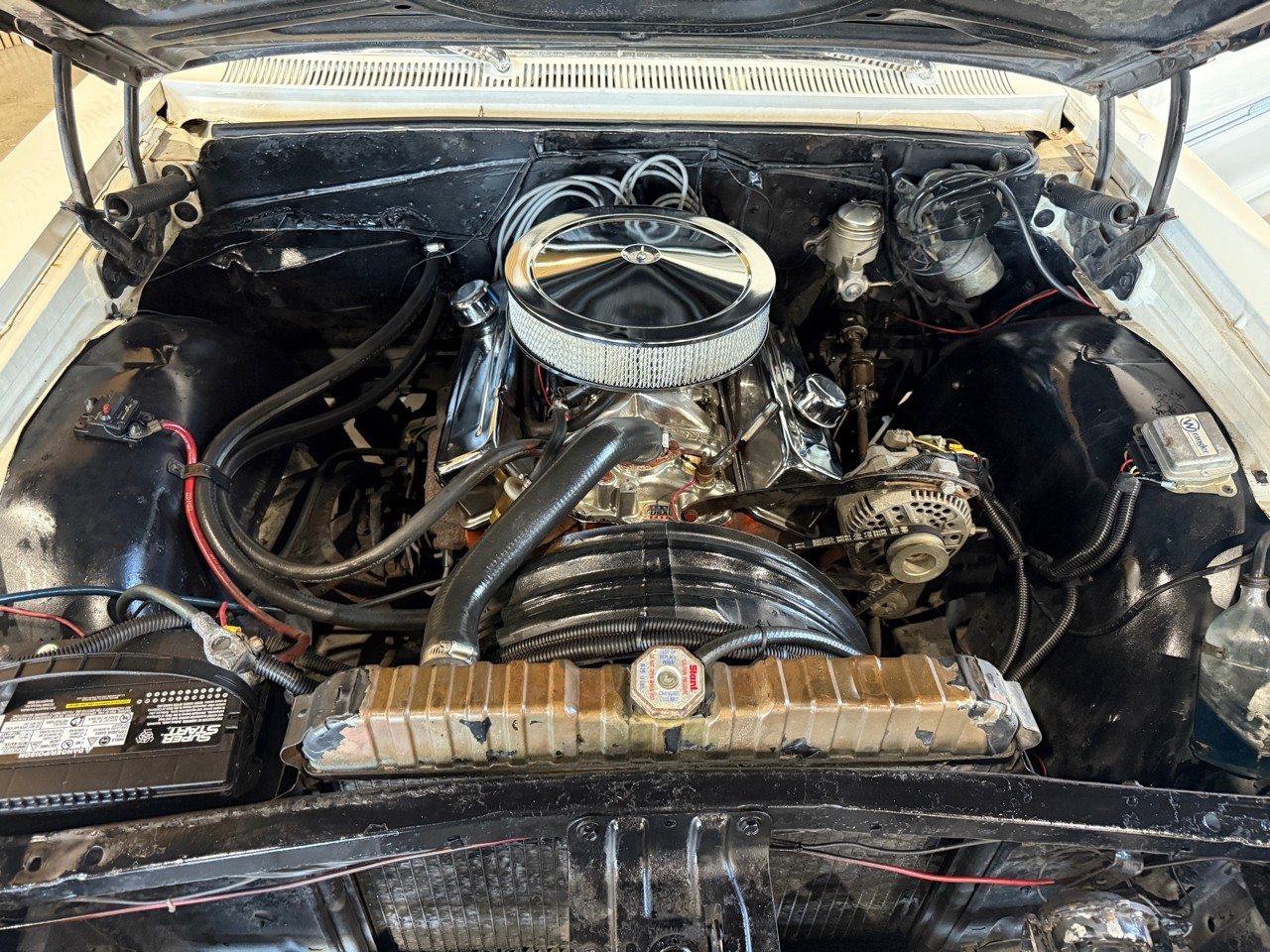 Chevrolet-Impala-1964-Classic-Car-12