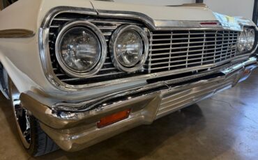 Chevrolet-Impala-1964-Classic-Car-2