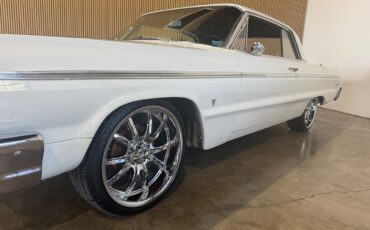 Chevrolet-Impala-1964-Classic-Car-23