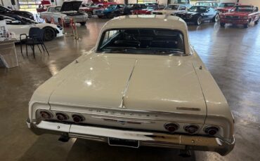 Chevrolet-Impala-1964-Classic-Car-28