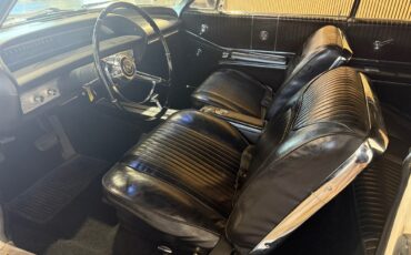 Chevrolet-Impala-1964-Classic-Car-32