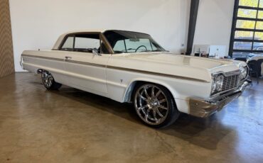 Chevrolet-Impala-1964-Classic-Car-4