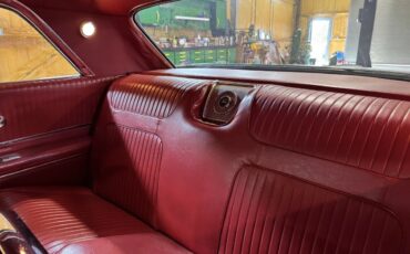 Chevrolet-Impala-1964-Ermine-White-Red-2