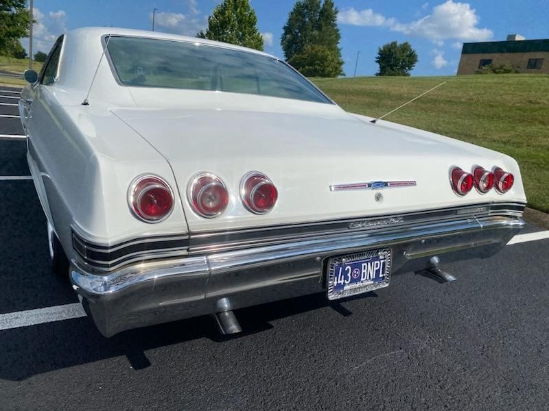 Chevrolet-Impala-1965-Coupe-12