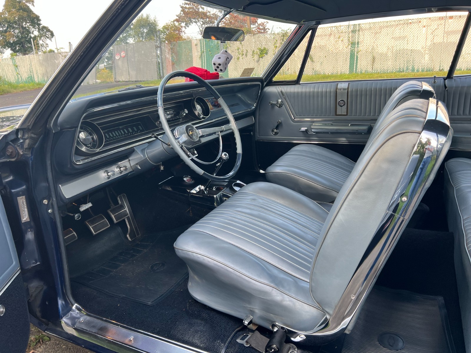 Chevrolet-Impala-1965-Fastback-12