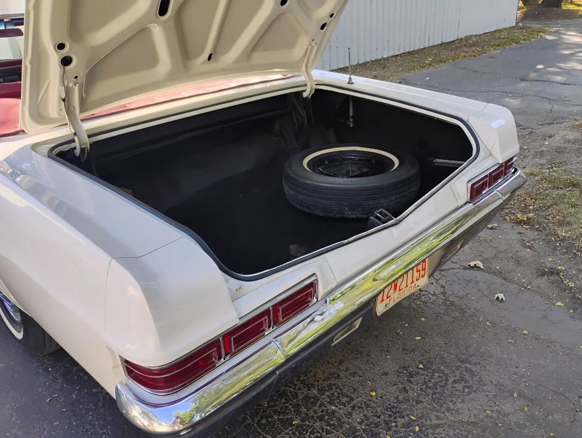 Chevrolet-Impala-1966-7