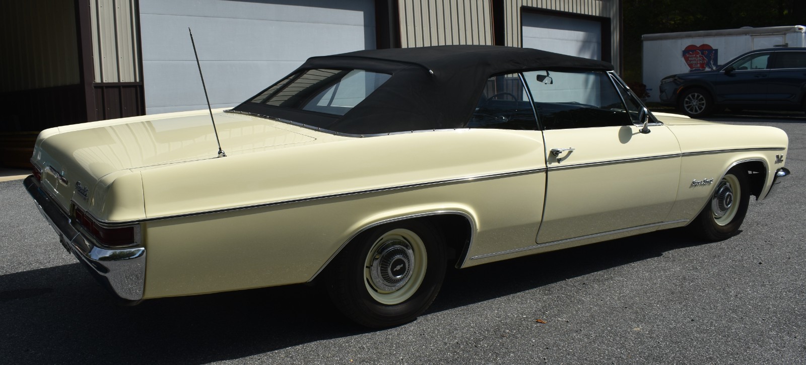 Chevrolet-Impala-1966-Convertible-13