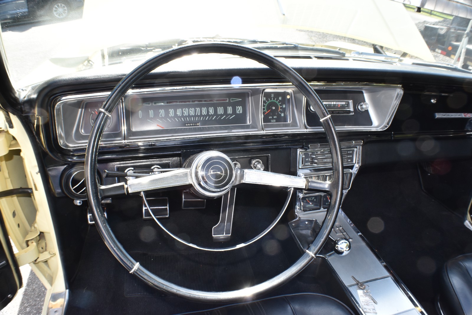 Chevrolet-Impala-1966-Convertible-19