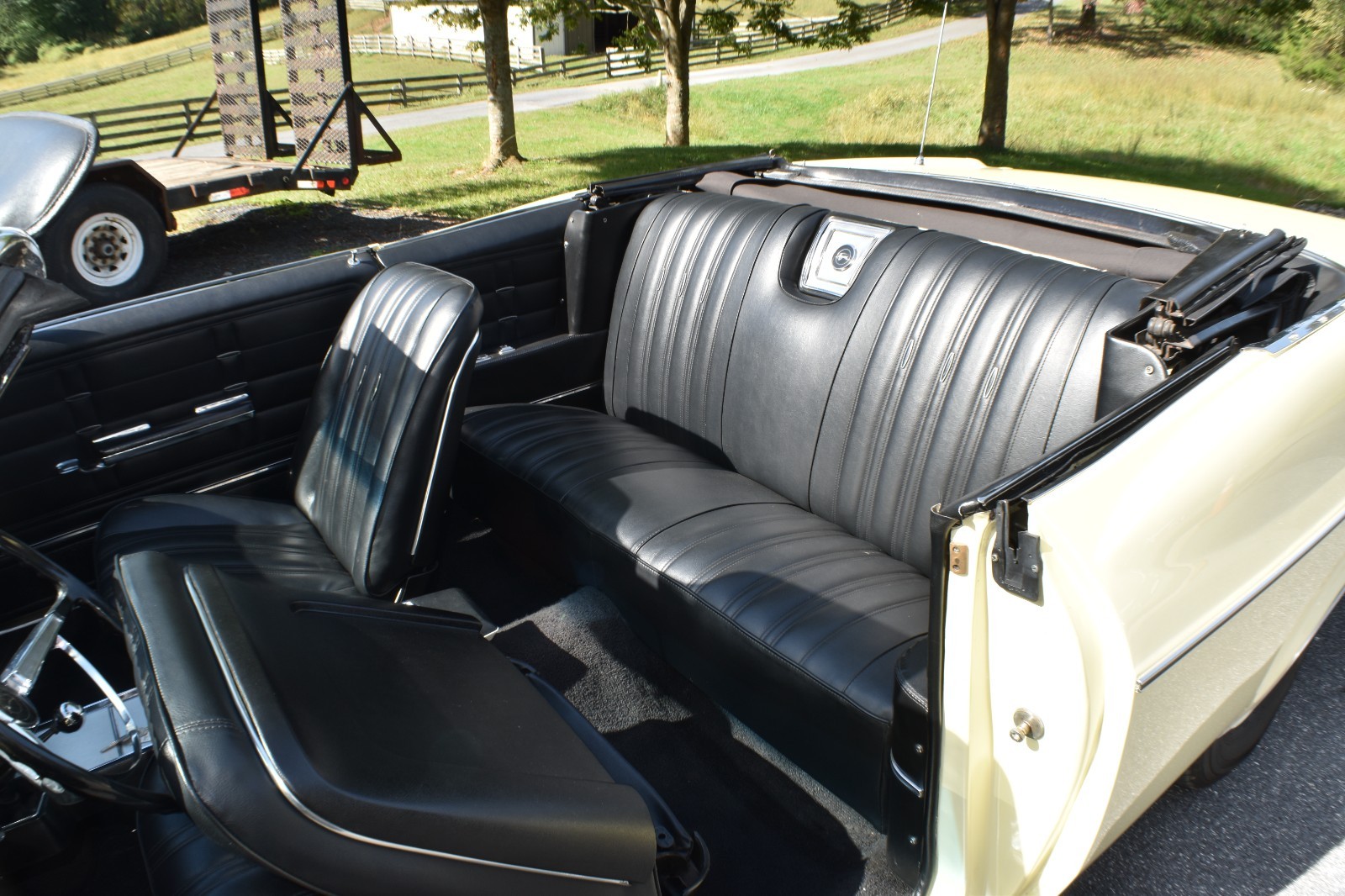 Chevrolet-Impala-1966-Convertible-23