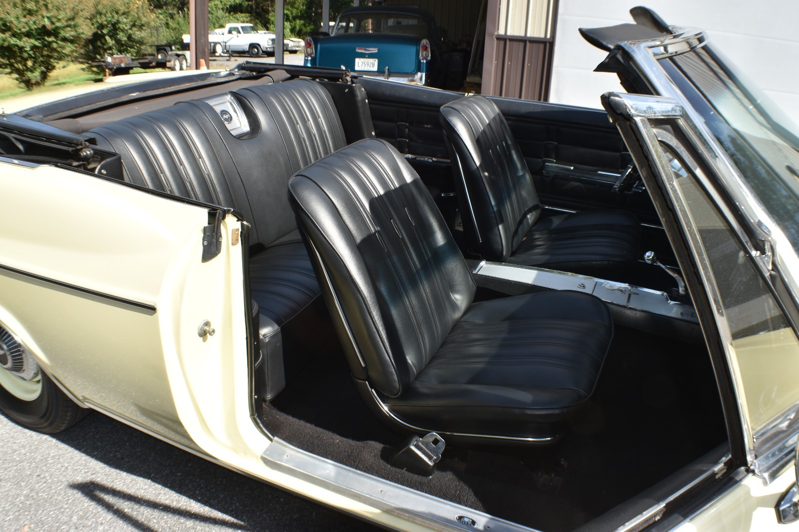 Chevrolet-Impala-1966-Convertible-26