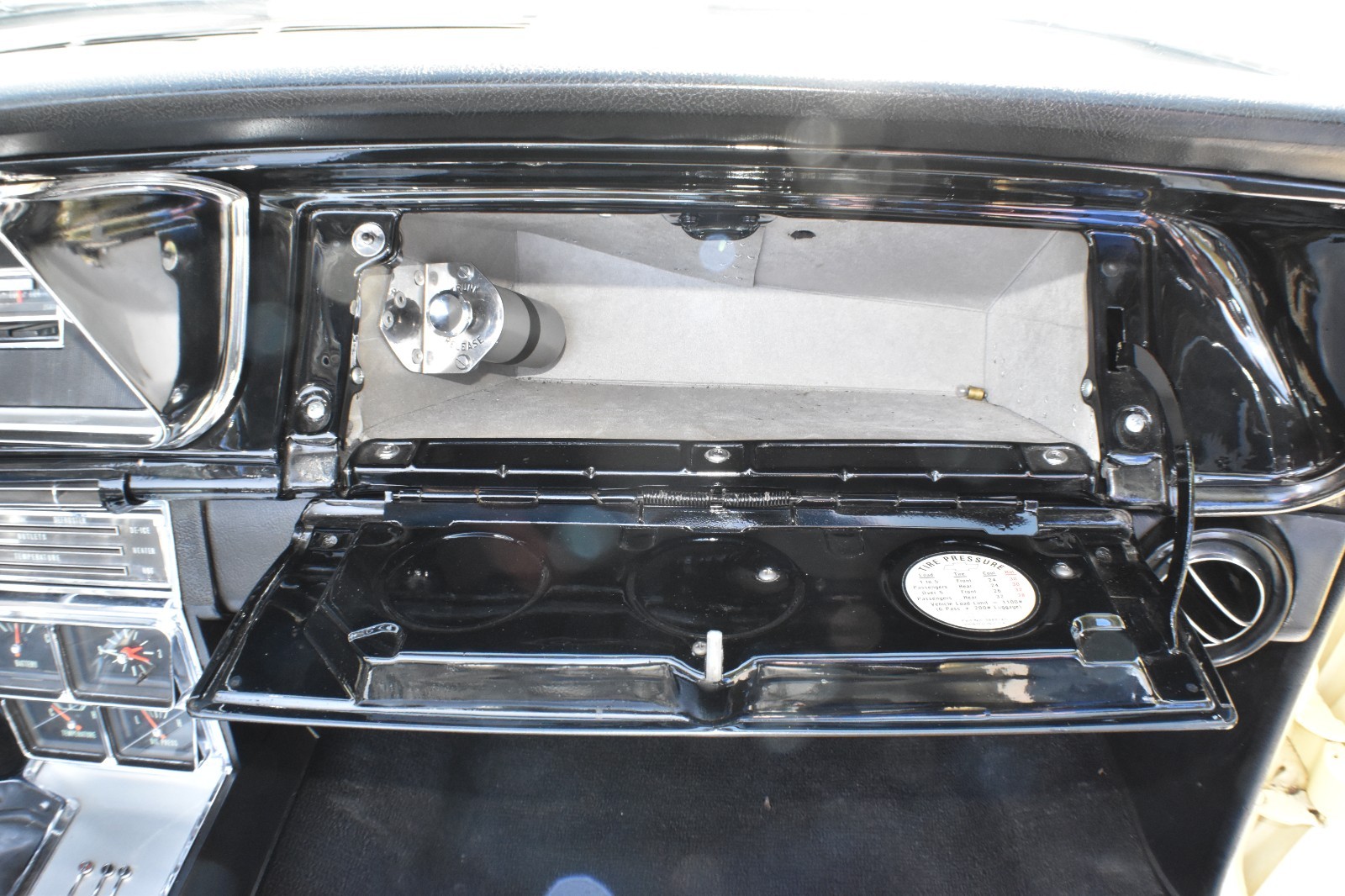 Chevrolet-Impala-1966-Convertible-27