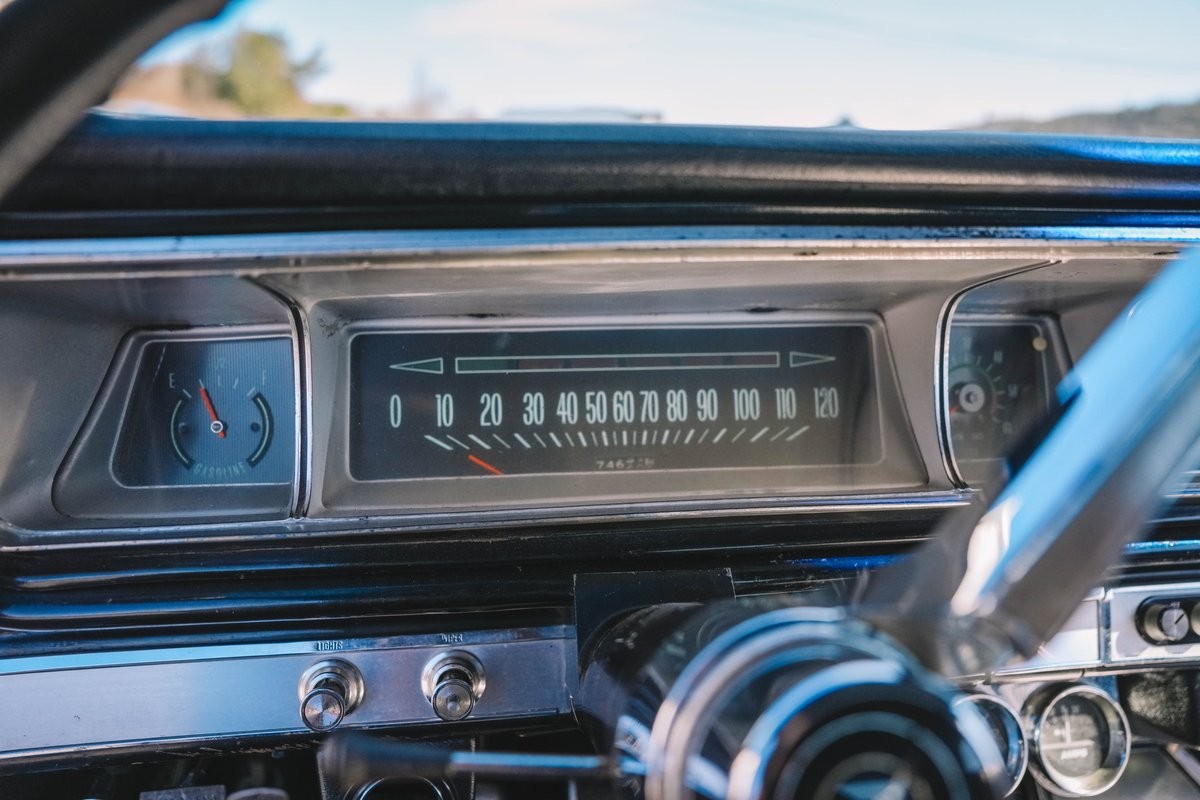 Chevrolet-Impala-1966-Convertible-38