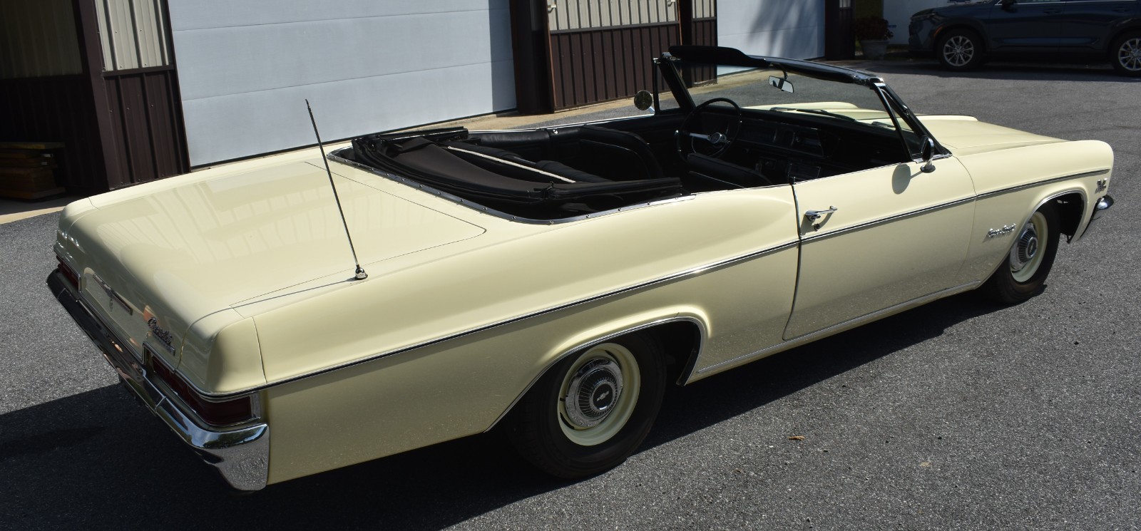 Chevrolet-Impala-1966-Convertible-9