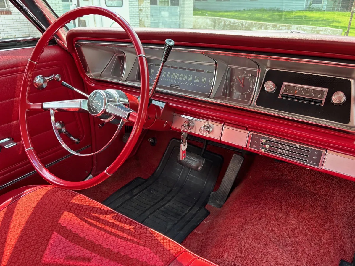 Chevrolet-Impala-1966-Red-Red-10