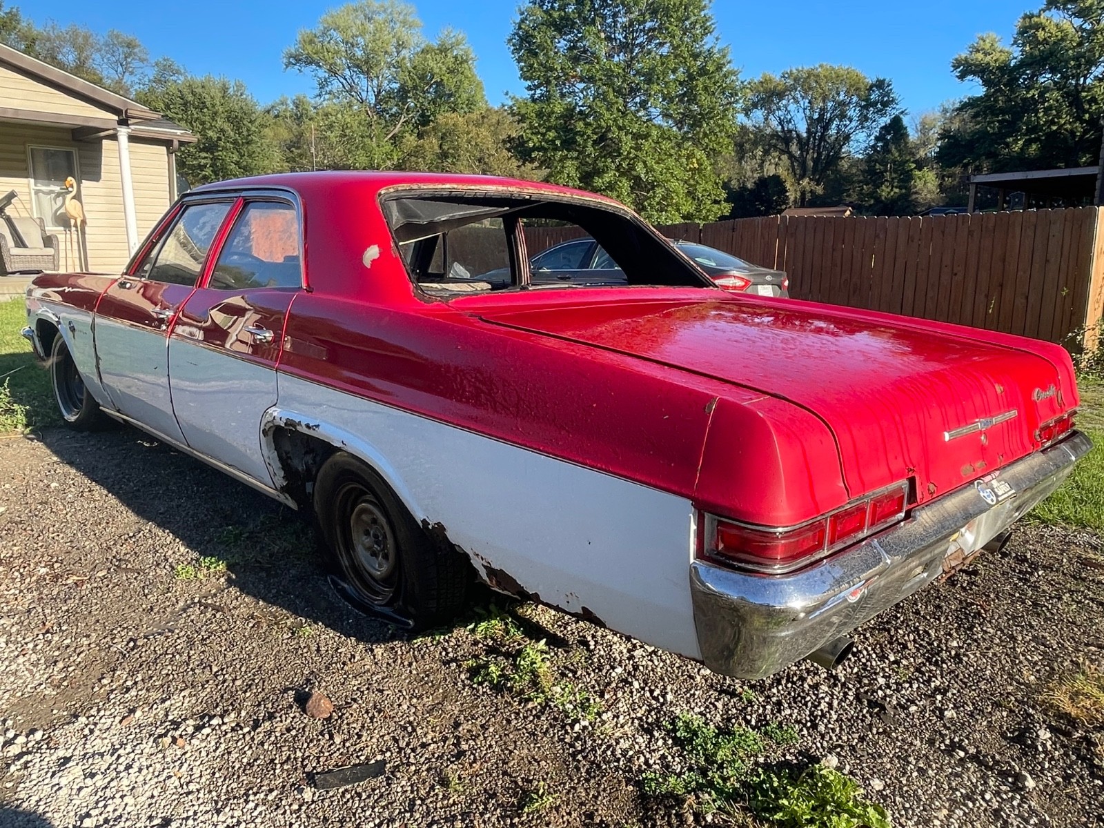 Chevrolet-Impala-1966-Sedan-4