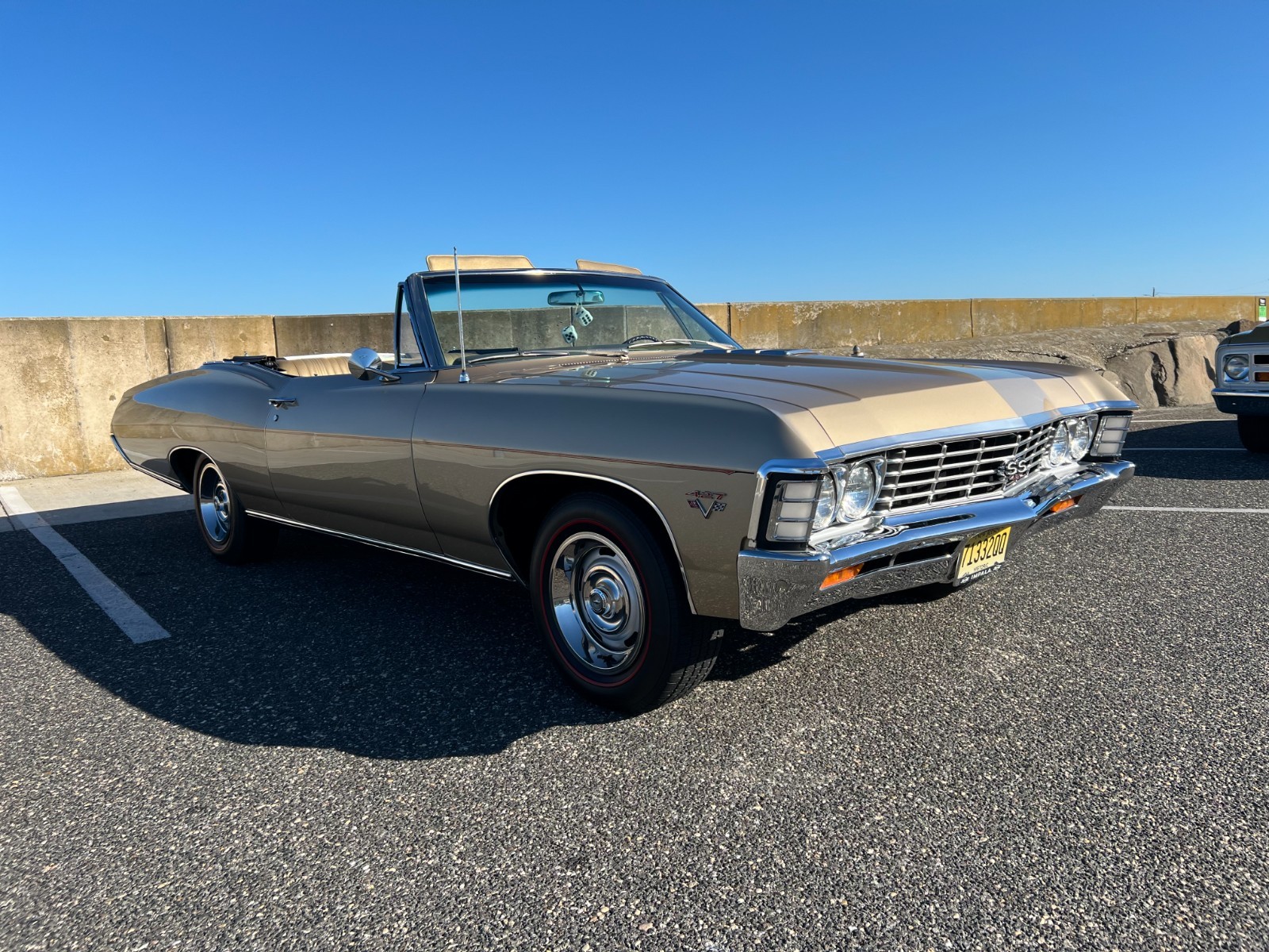 Chevrolet-Impala-1967-Convertible-2