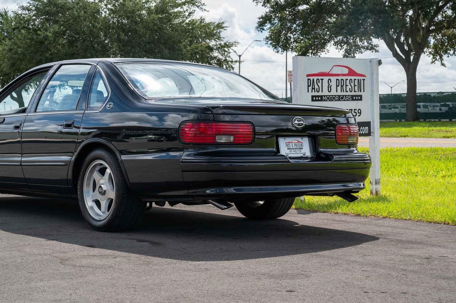 Chevrolet-Impala-1995-4-Door-21