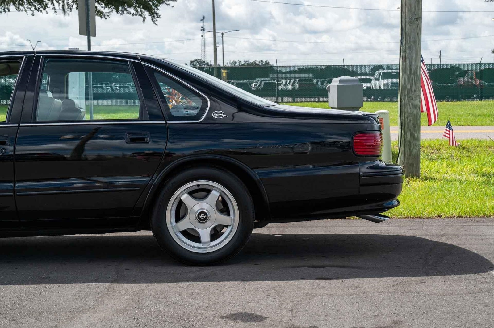 Chevrolet-Impala-1995-4-Door-22