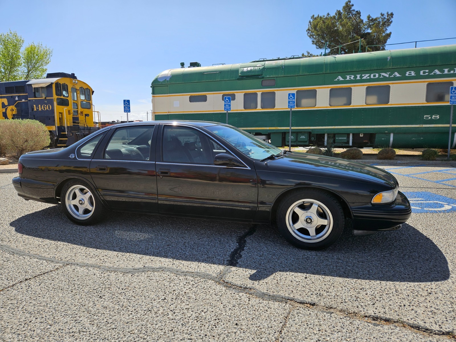 Chevrolet-Impala-1995-Sedan-1
