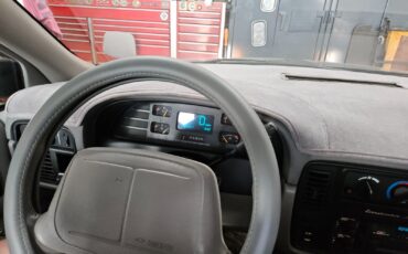 Chevrolet-Impala-1995-Sedan-17